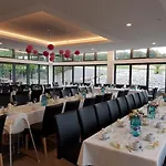 Landhotel Hotell 4*
