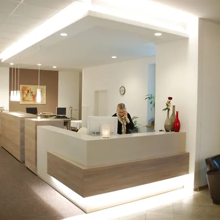 Ξενοδοχείο Landhotel 4*