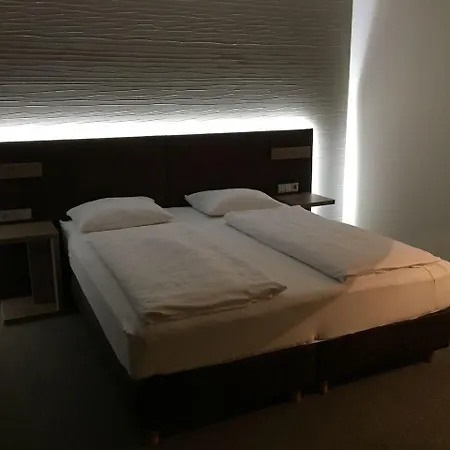Landhotel Ξενοδοχείο Geiselwind