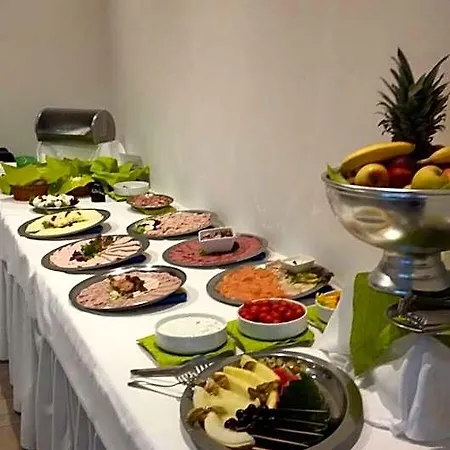فندق Landhotel 4*