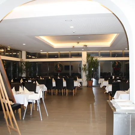 Landhotel Ξενοδοχείο Geiselwind